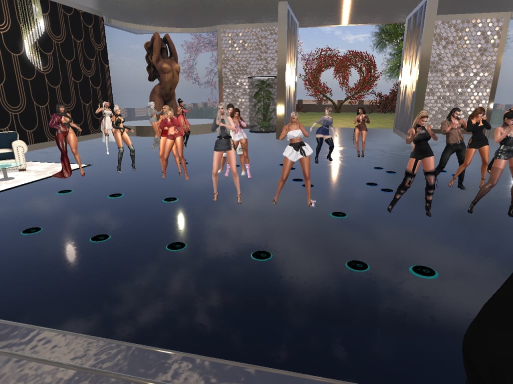 3 GIUGNO 2026 - Club "LA DOLCE MOVIDA" con DJ NIO